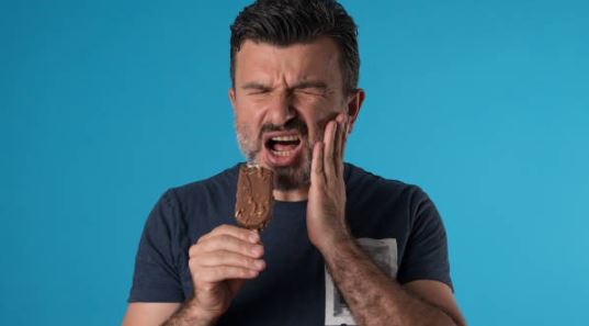 Sensibilidade elevada com gelado ou quente